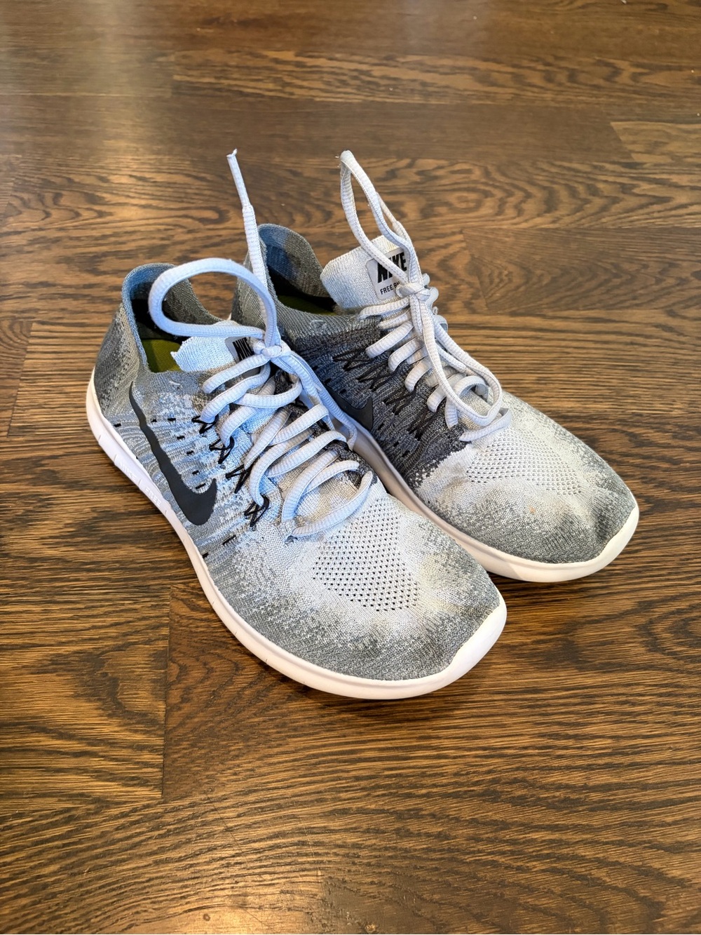 Nike Men’s Flyknit Training Shoes - Light Gray/Black
